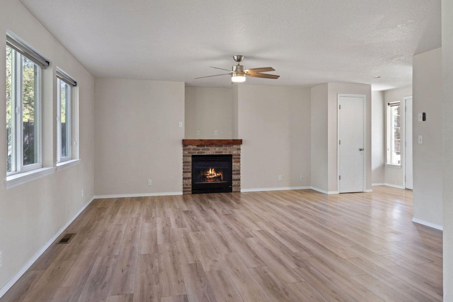 Photo of 1131 Locksley 3 of 23