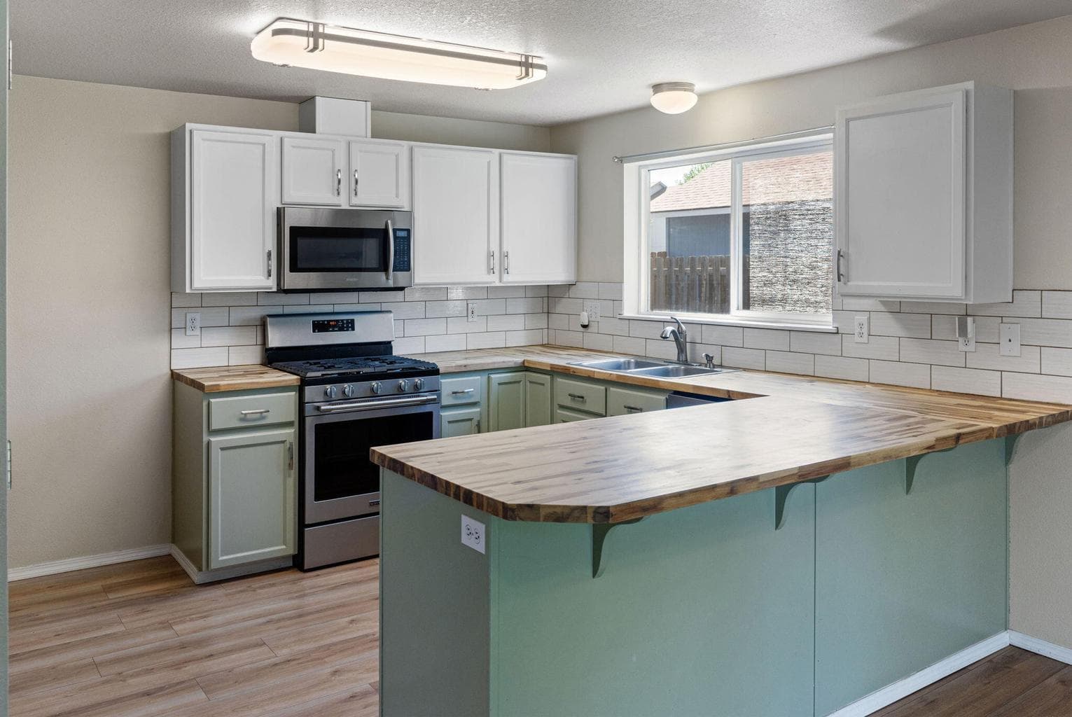 Photo of 1131 Locksley 5 of 23