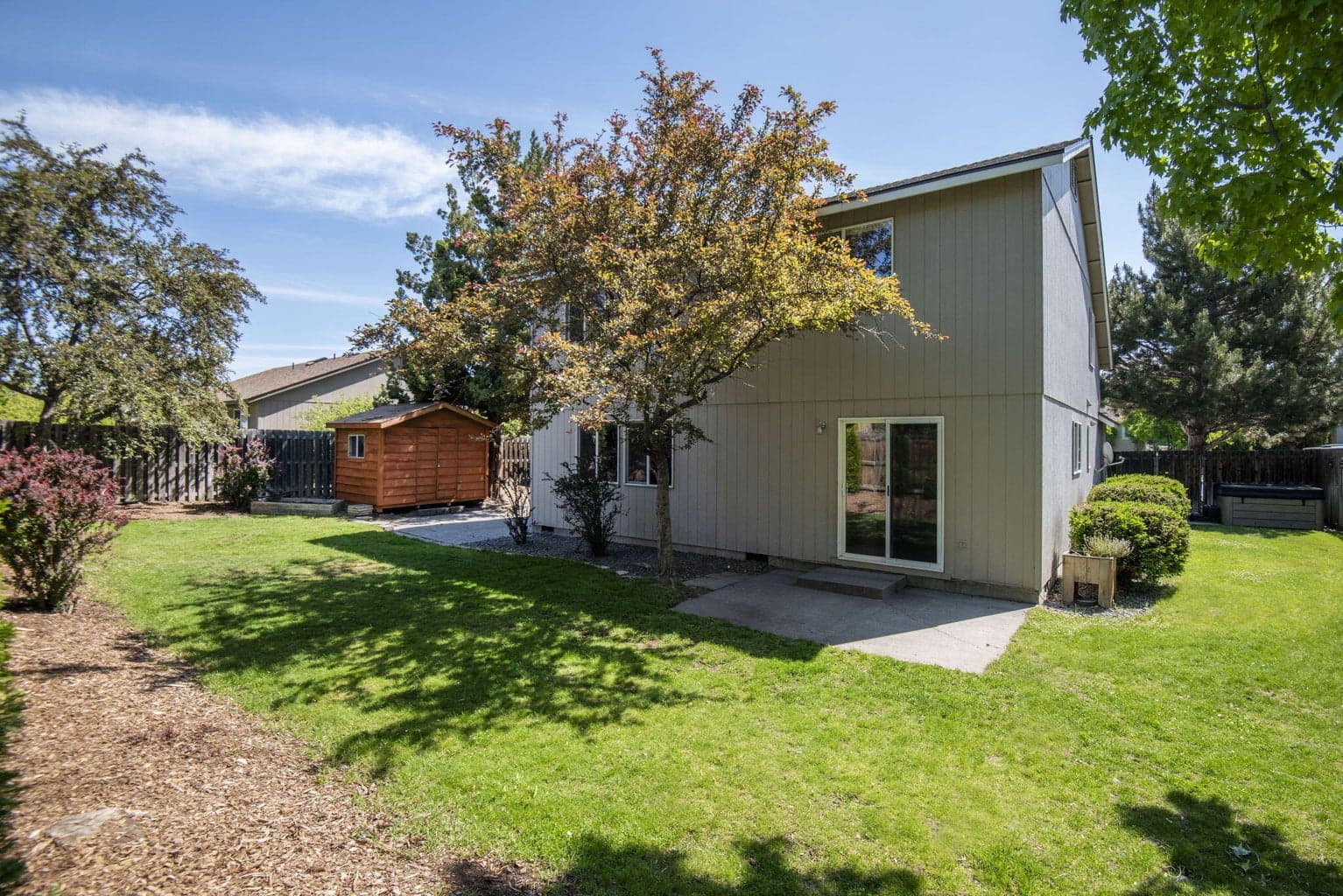Photo of 1131 NE Locksley Drive 19 of 23