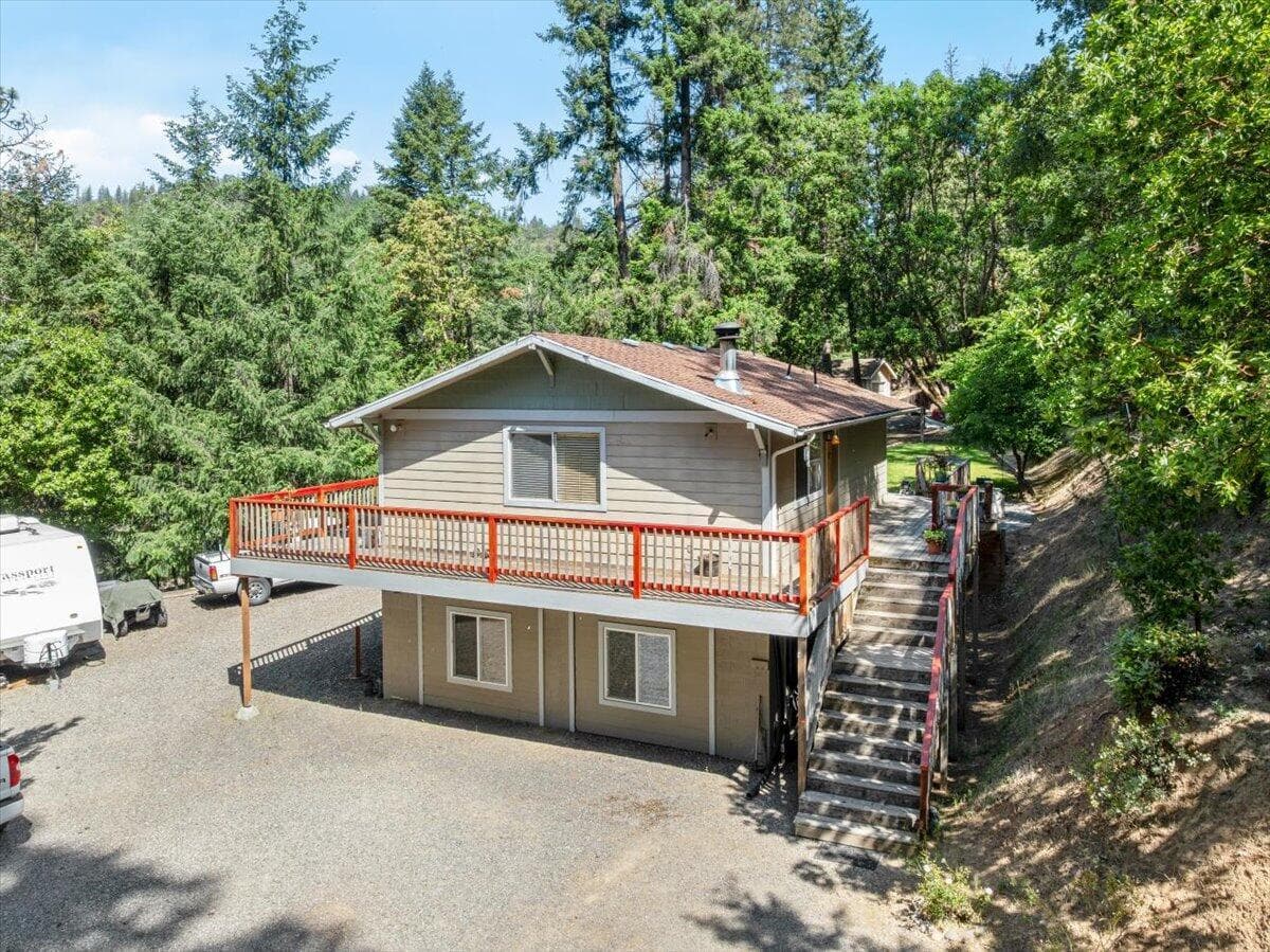 Photo of 6041 Sterling Creek 2 of 46