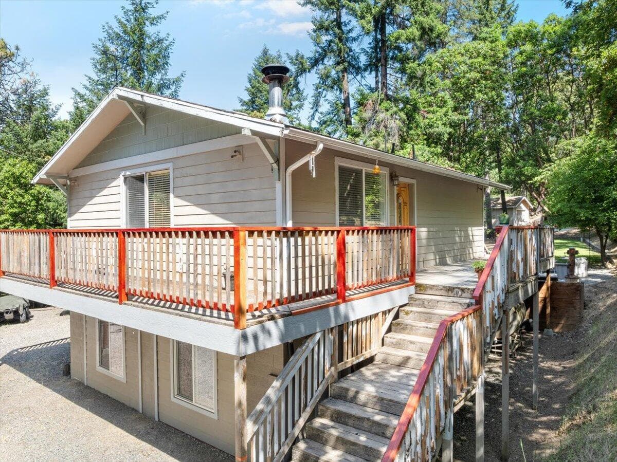 6041 Sterling Creek