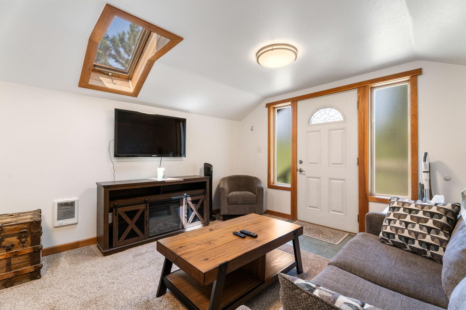 Photo of 60068 Minnetonka Lane 7 of 38