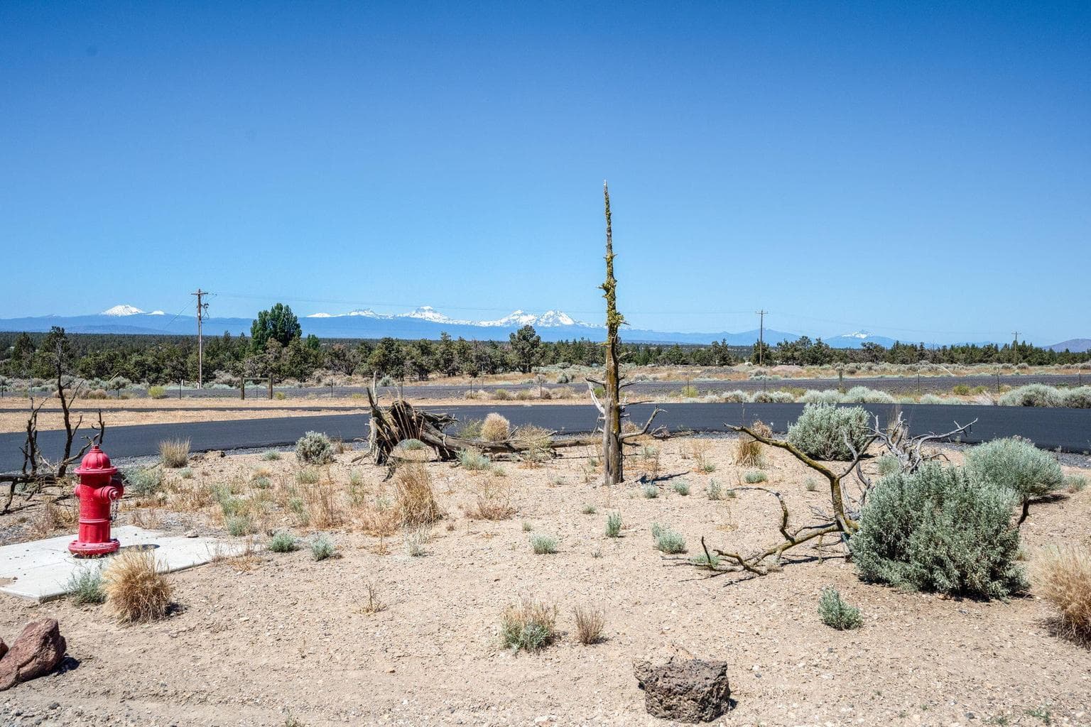 The 0.99-acre lot features holds a prime location within the Brasada Ranch community.
