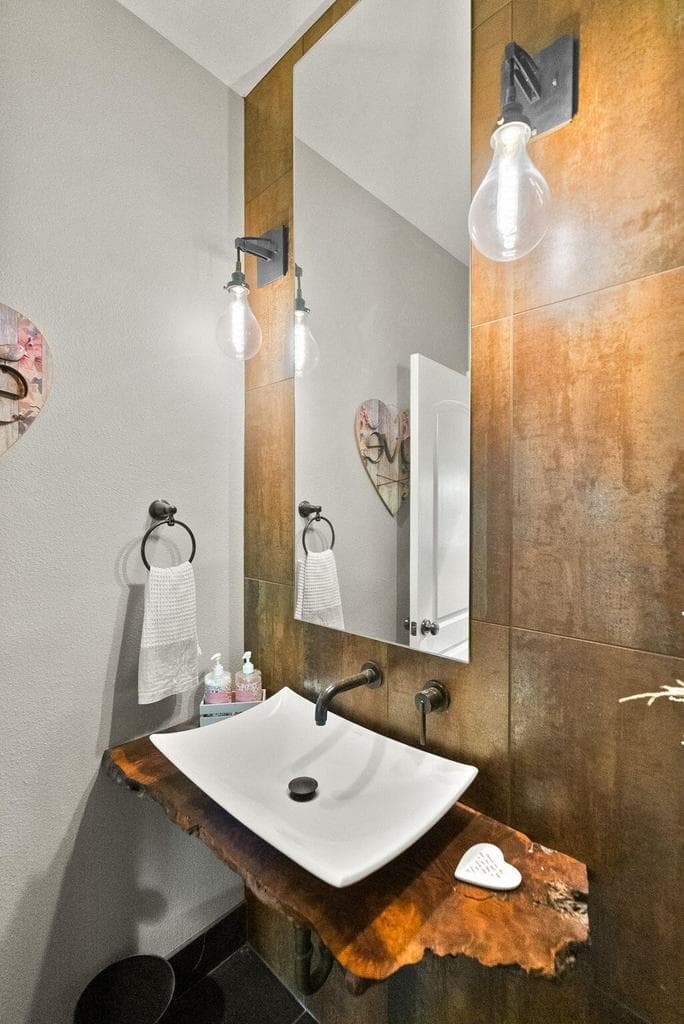 Photo of 54949 Mallard Drive 28 of 113