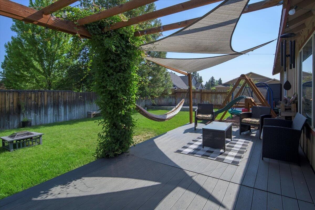 Photo of 2201 SW Stonehedge Court 27 of 35