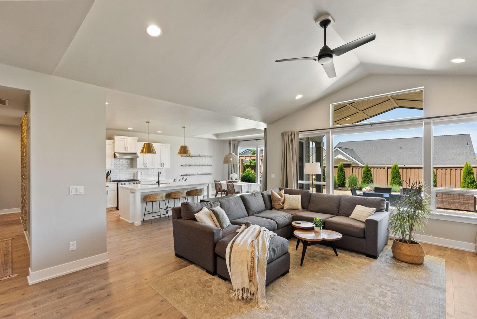 Photo of 3639 NE Desert Juniper Lane 13 of 52