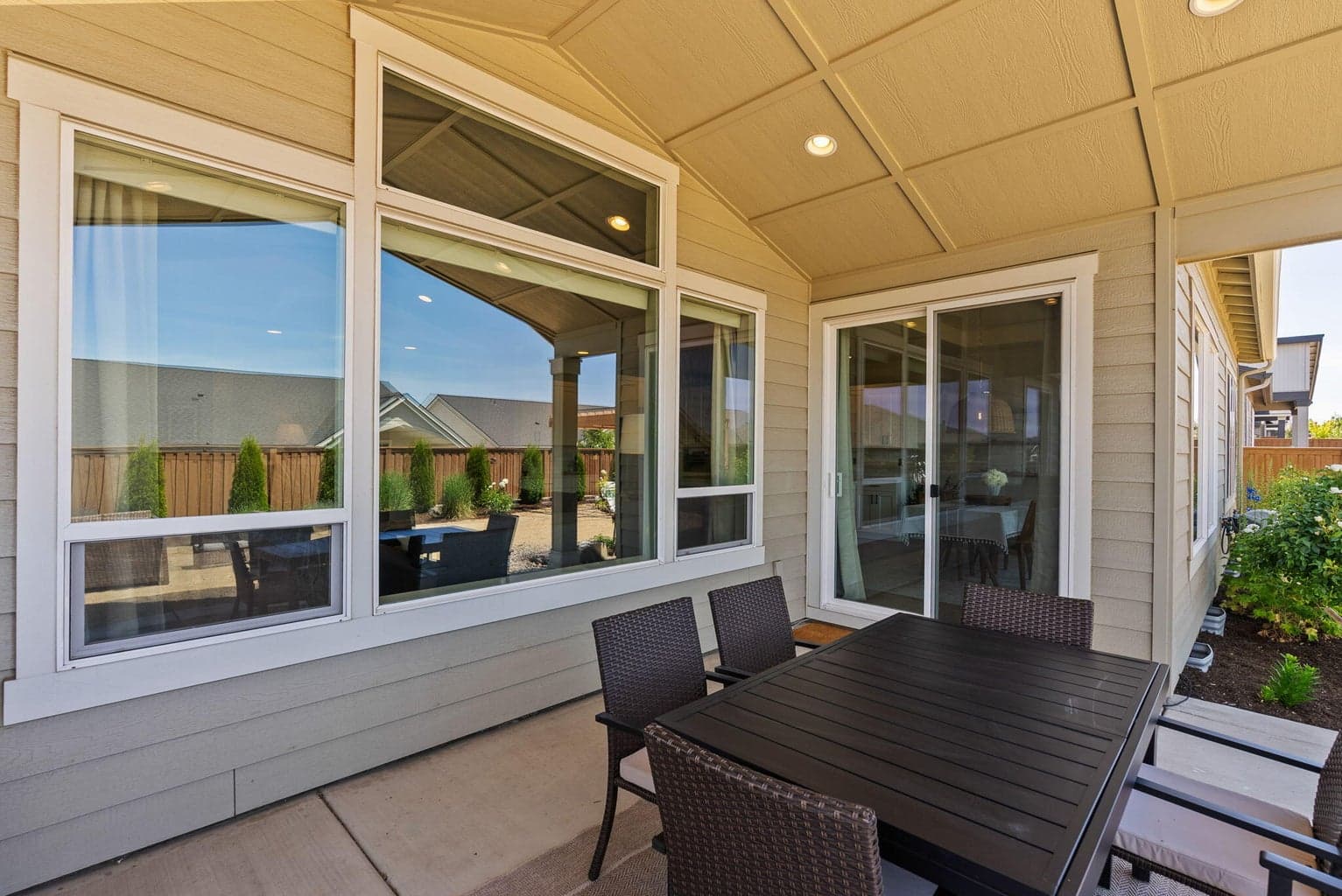 Photo of 3639 NE Desert Juniper Lane 28 of 52