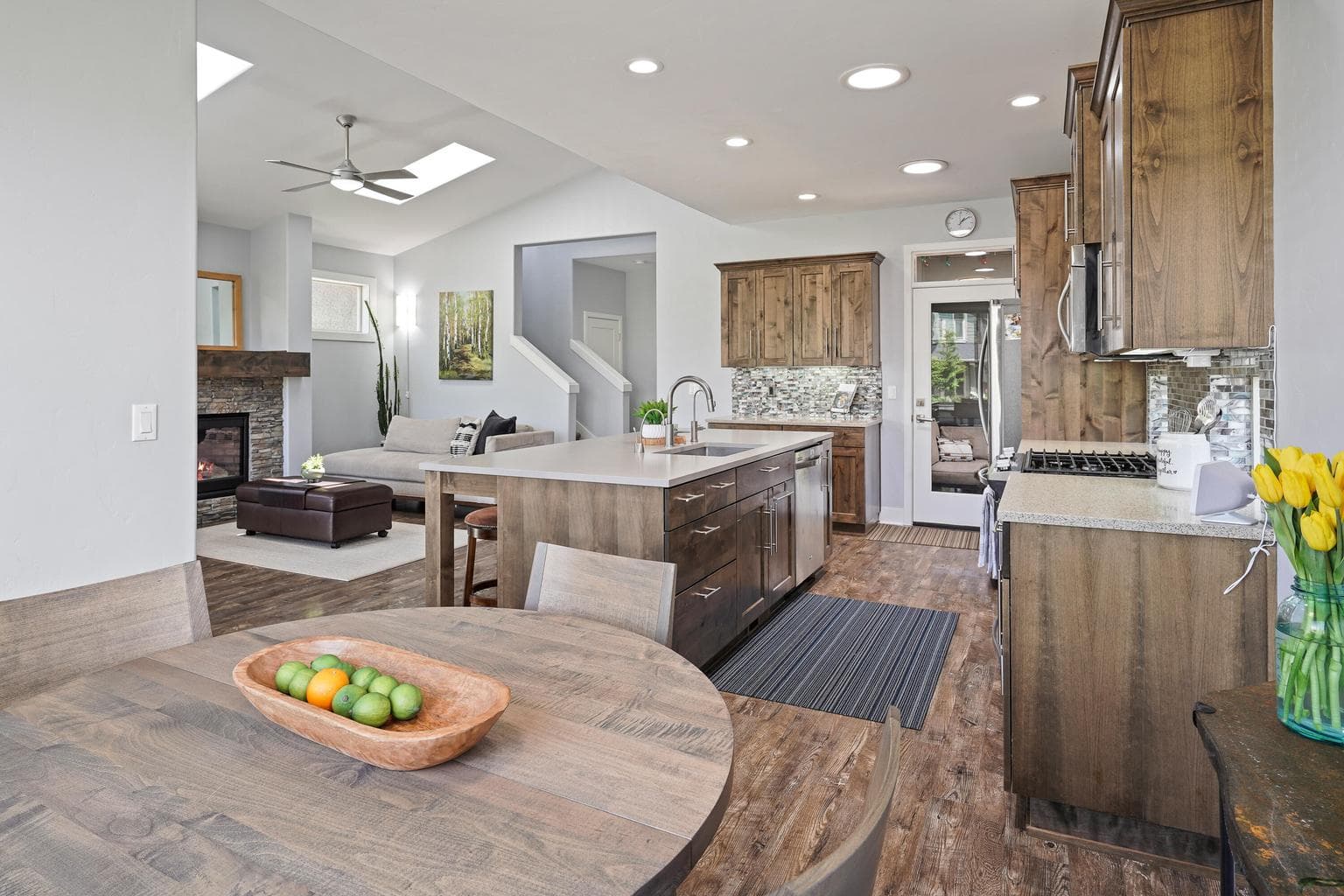 Photo of 20839 Gateway Drive 14 of 41