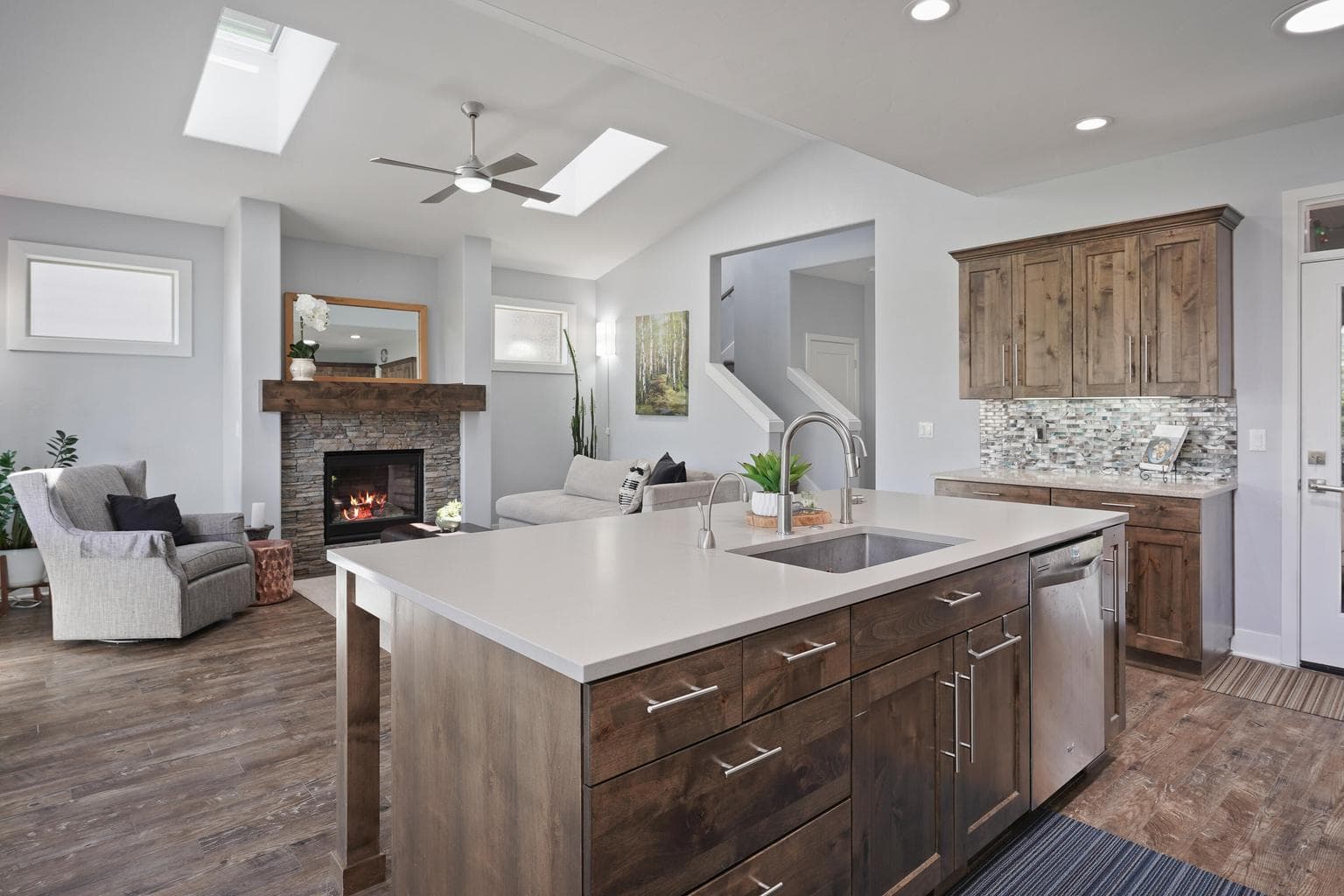 Photo of 20839 Gateway Drive 15 of 41
