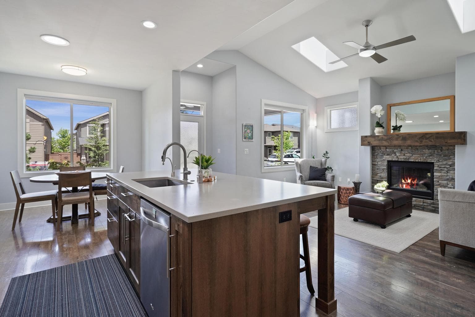 Photo of 20839 Gateway Drive 18 of 41