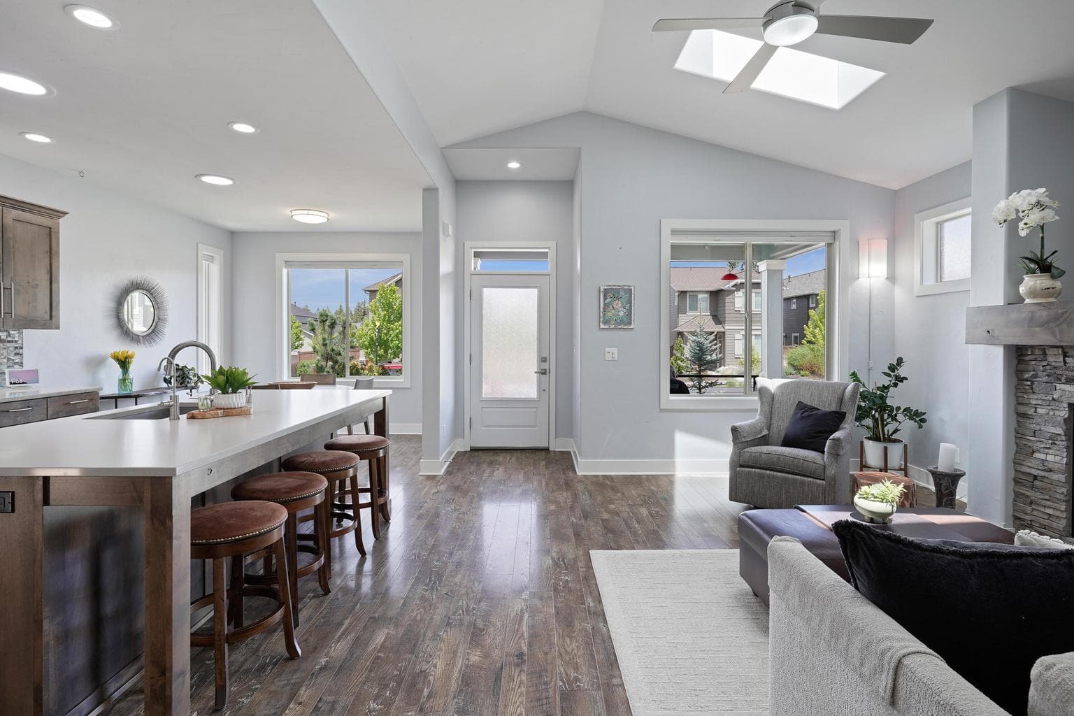 Photo of 20839 Gateway Drive 19 of 41