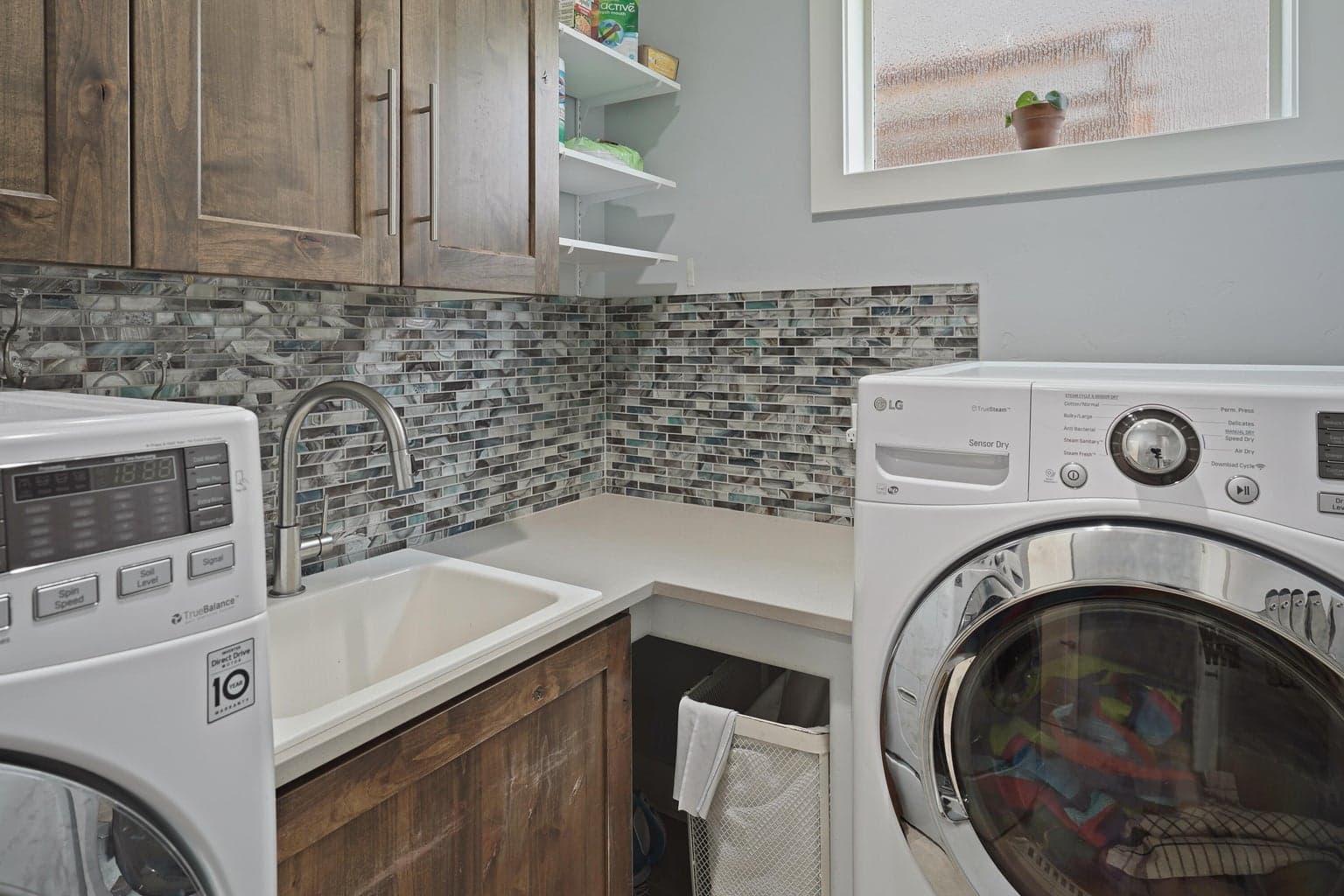Photo of 20839 Gateway Drive 21 of 41