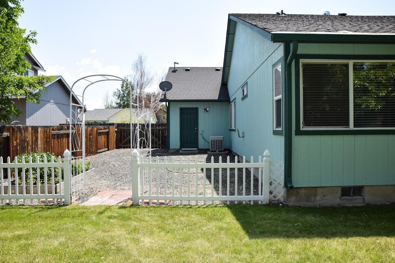 Photo of 1545 NW Spruce Place 38 of 41