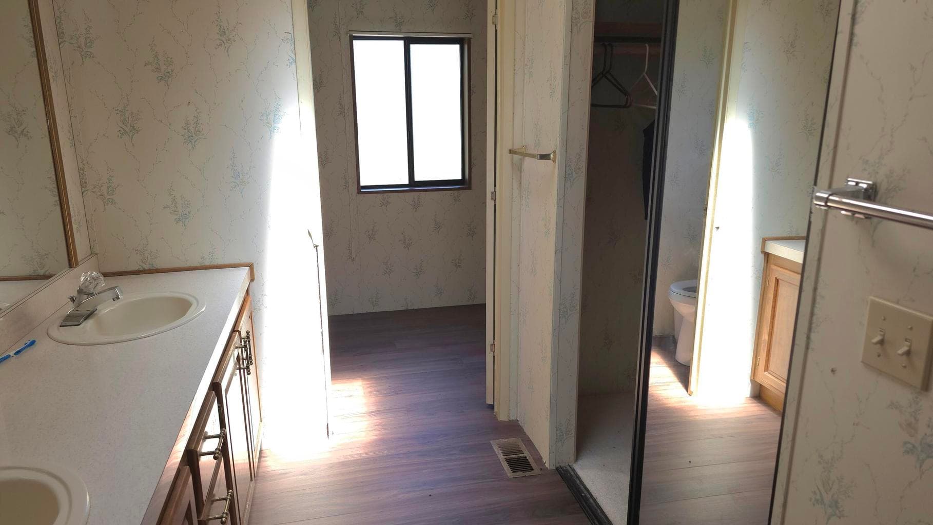 Photo of 16523 Sprague 4 of 16