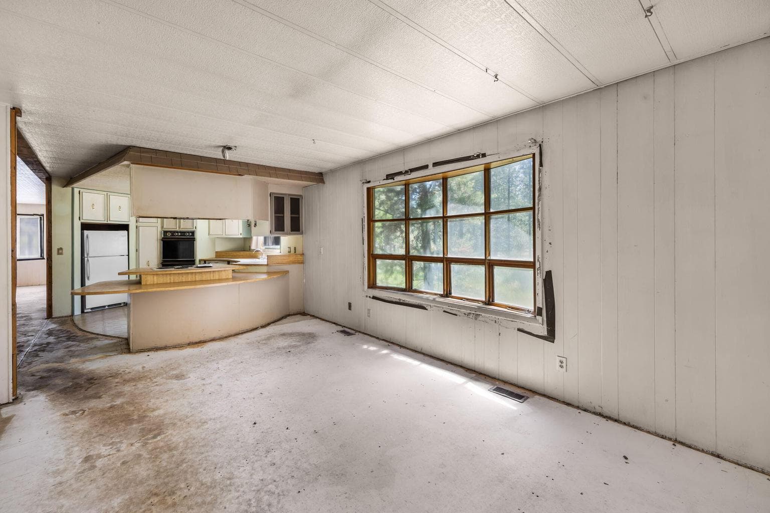 Photo of 16078 Amber Lane 13 of 44