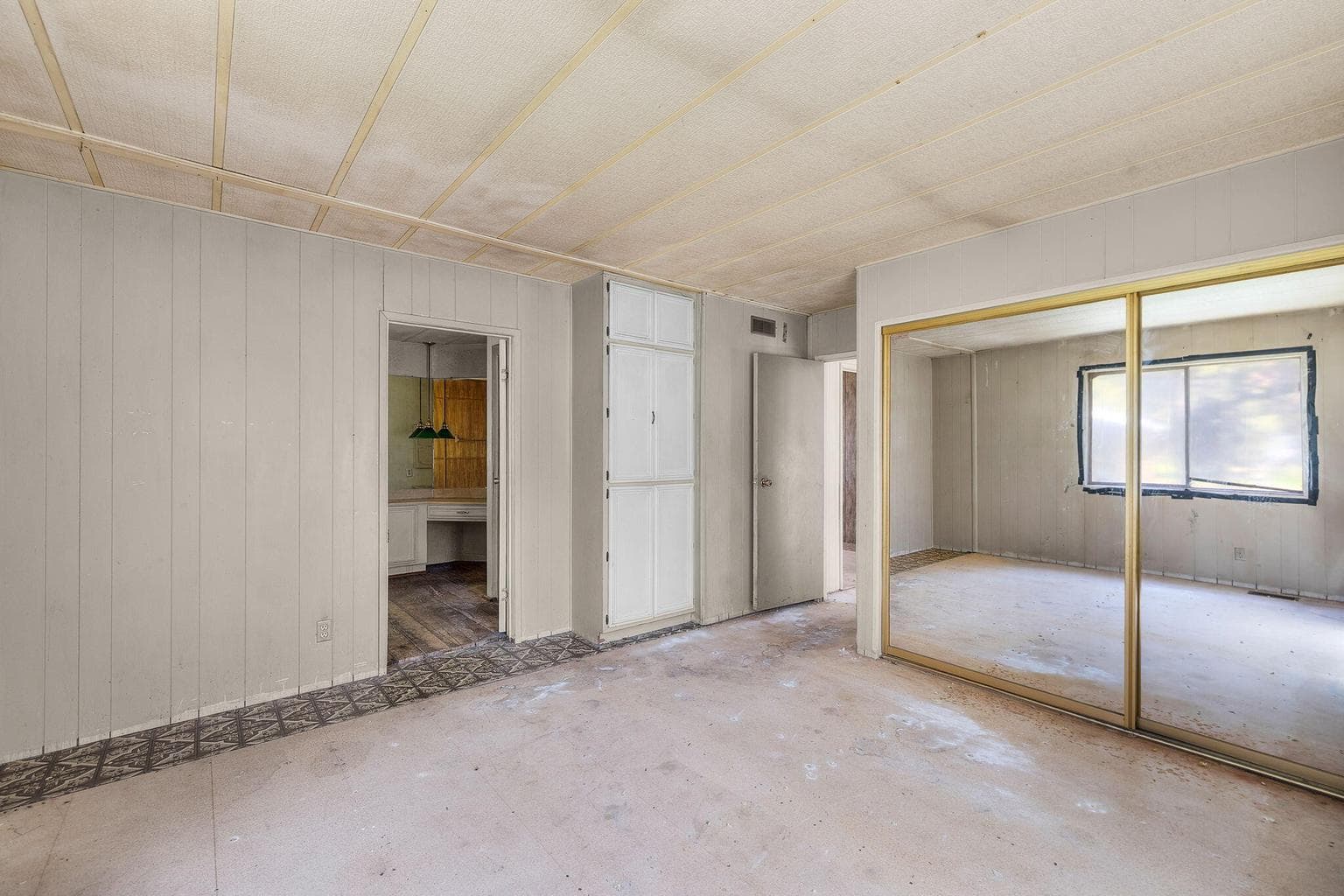 Photo of 16078 Amber Lane 15 of 44