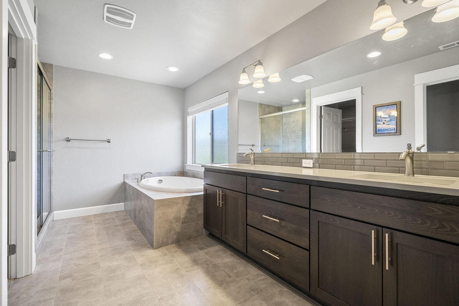 Photo of 3140 NE Marea Drive 19 of 45