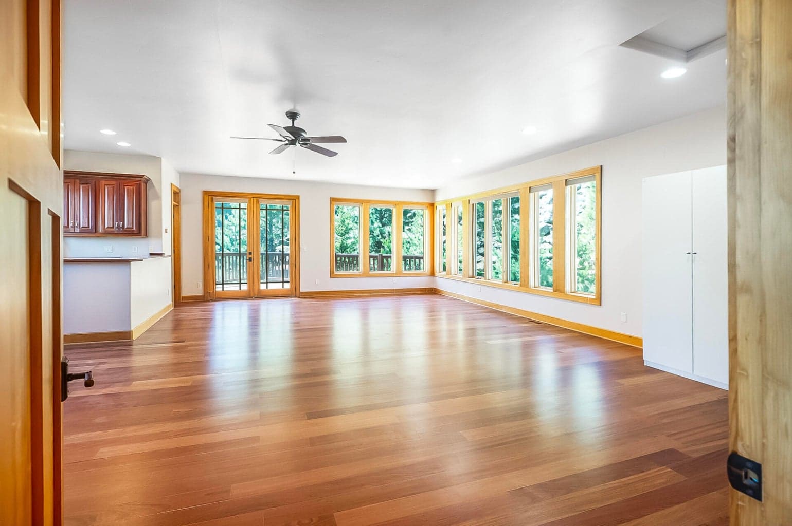 Photo of 3145 NW Colonial Drive 33 of 46