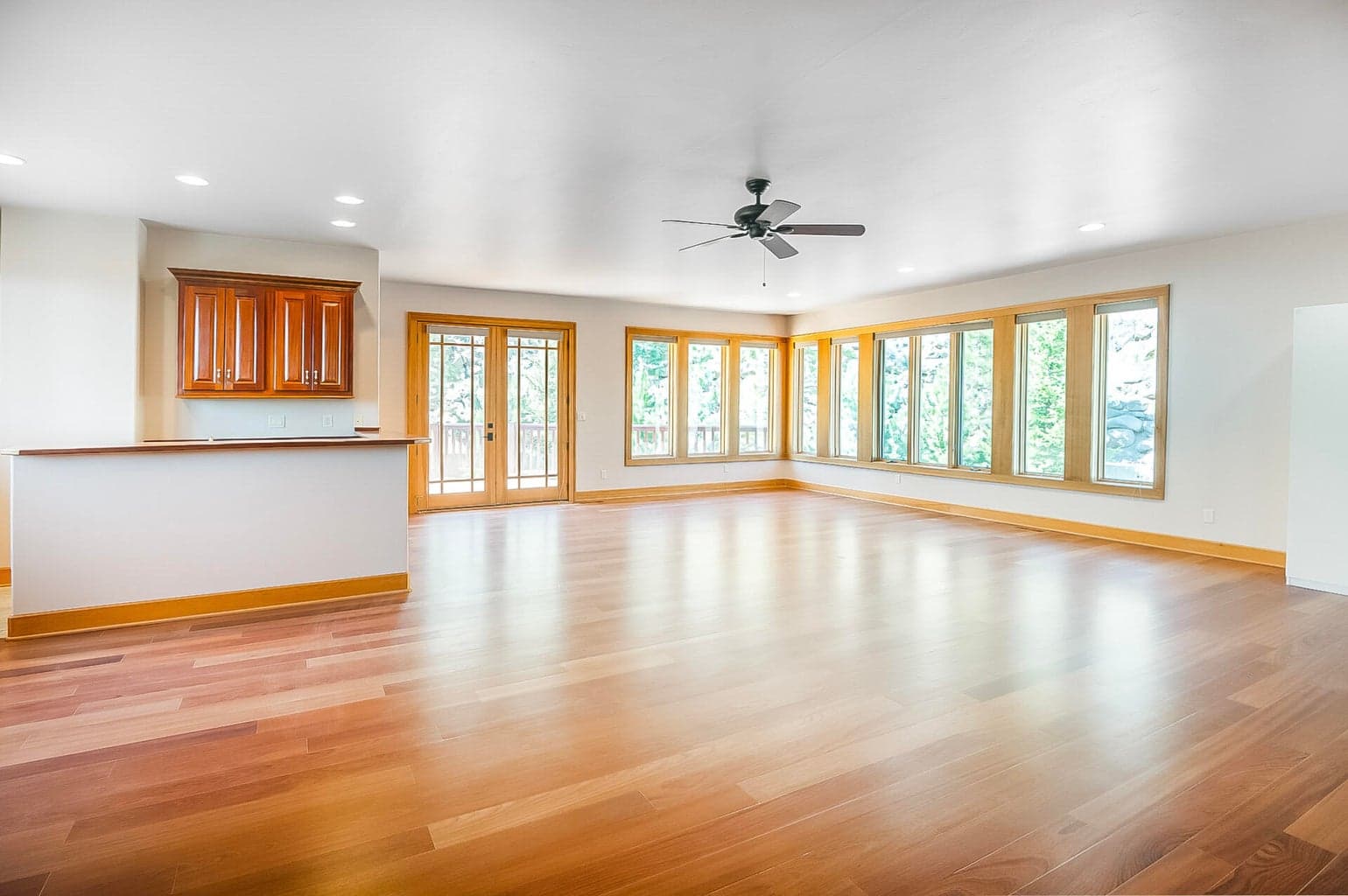 Photo of 3145 NW Colonial Drive 32 of 46