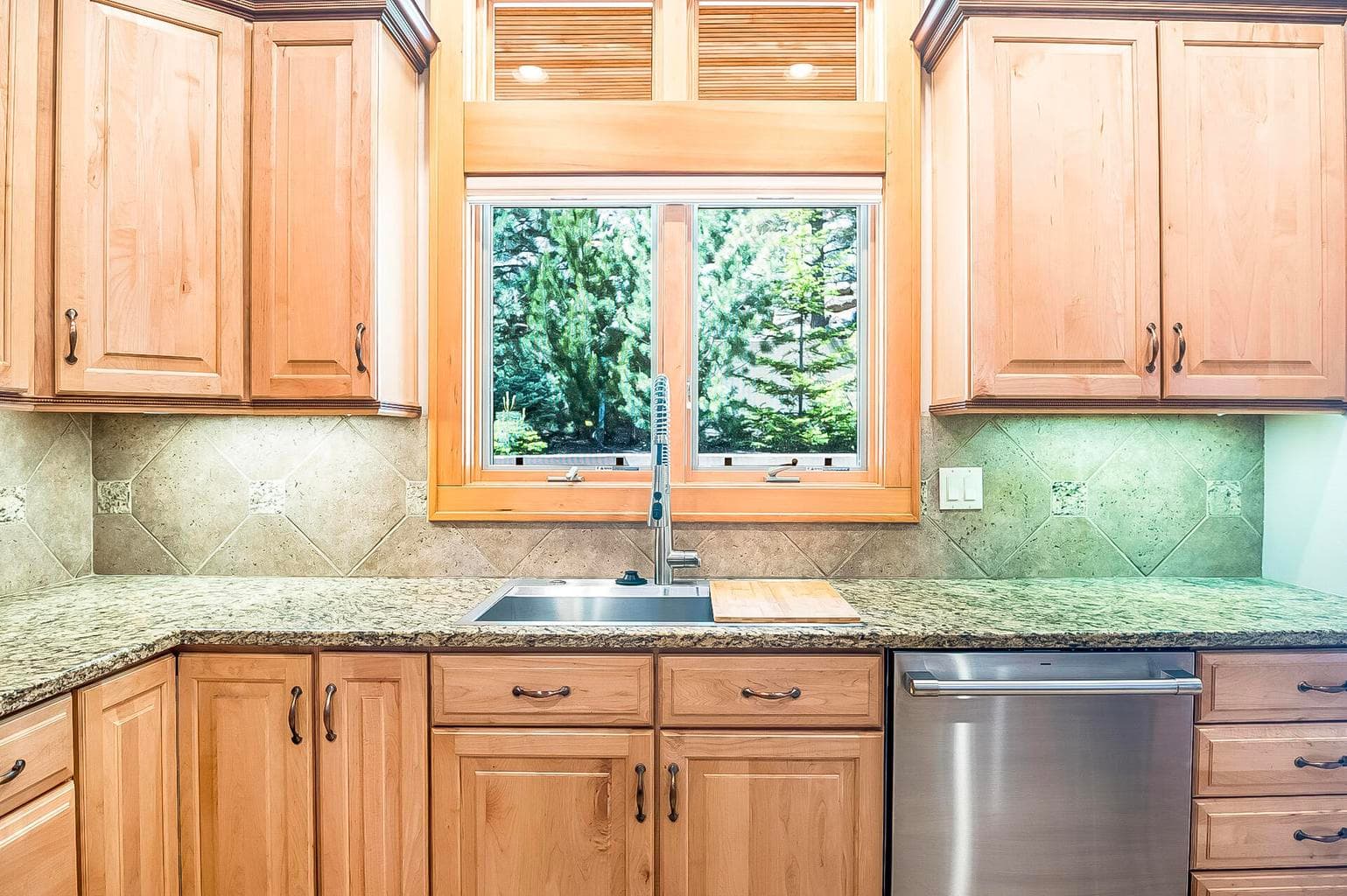 Photo of 3145 NW Colonial Drive 13 of 46