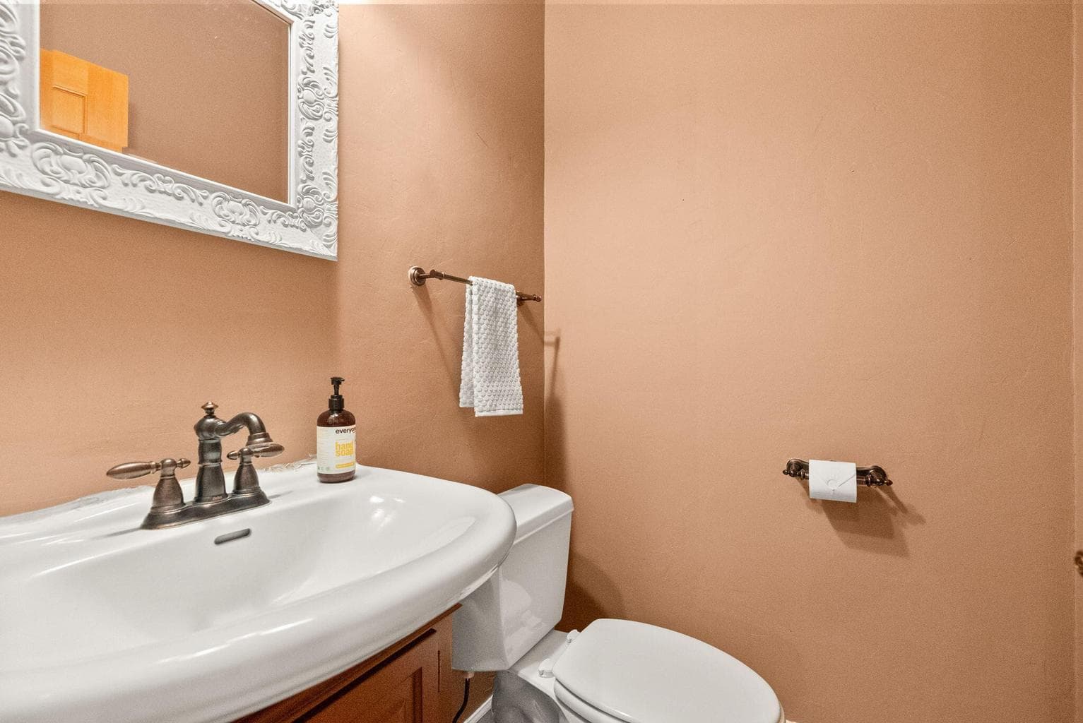 Photo of 2287 NW Meadow Court 19 of 57