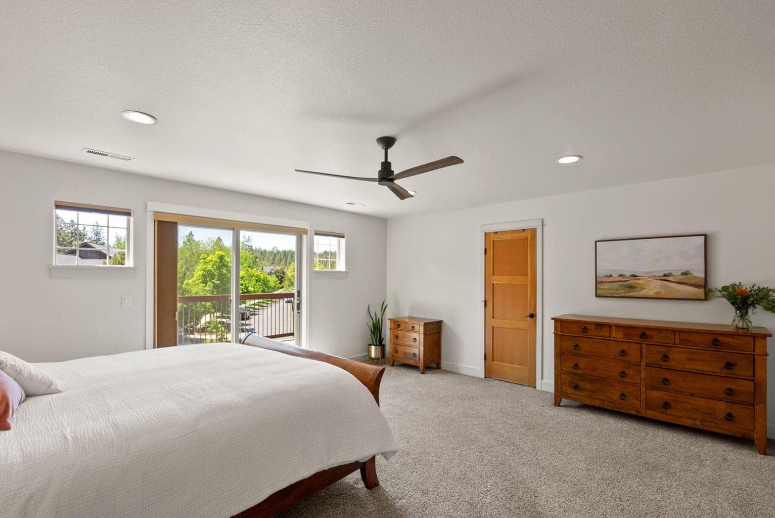 Photo of 2287 NW Meadow Court 23 of 57