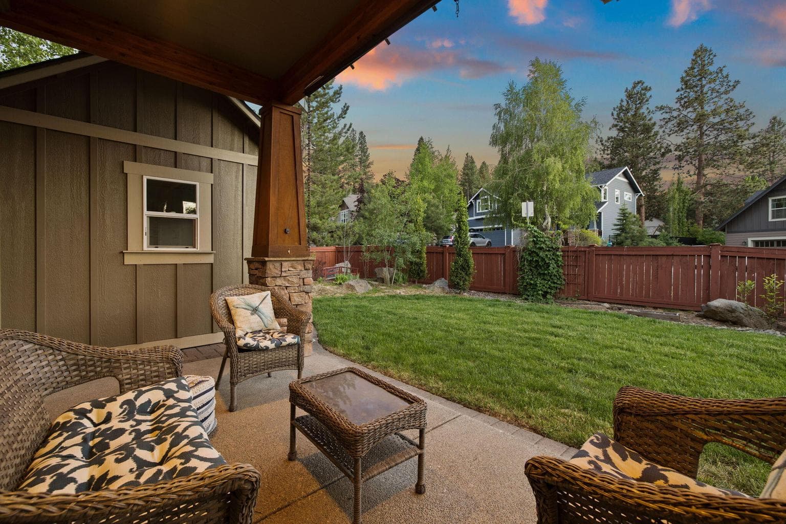 Photo of 2287 NW Meadow Court 44 of 57