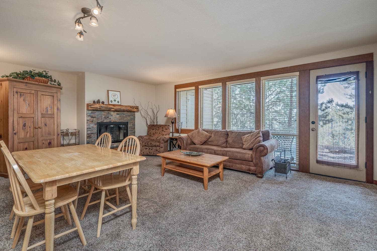Photo of 18575 SW Century Drive 6 of 20