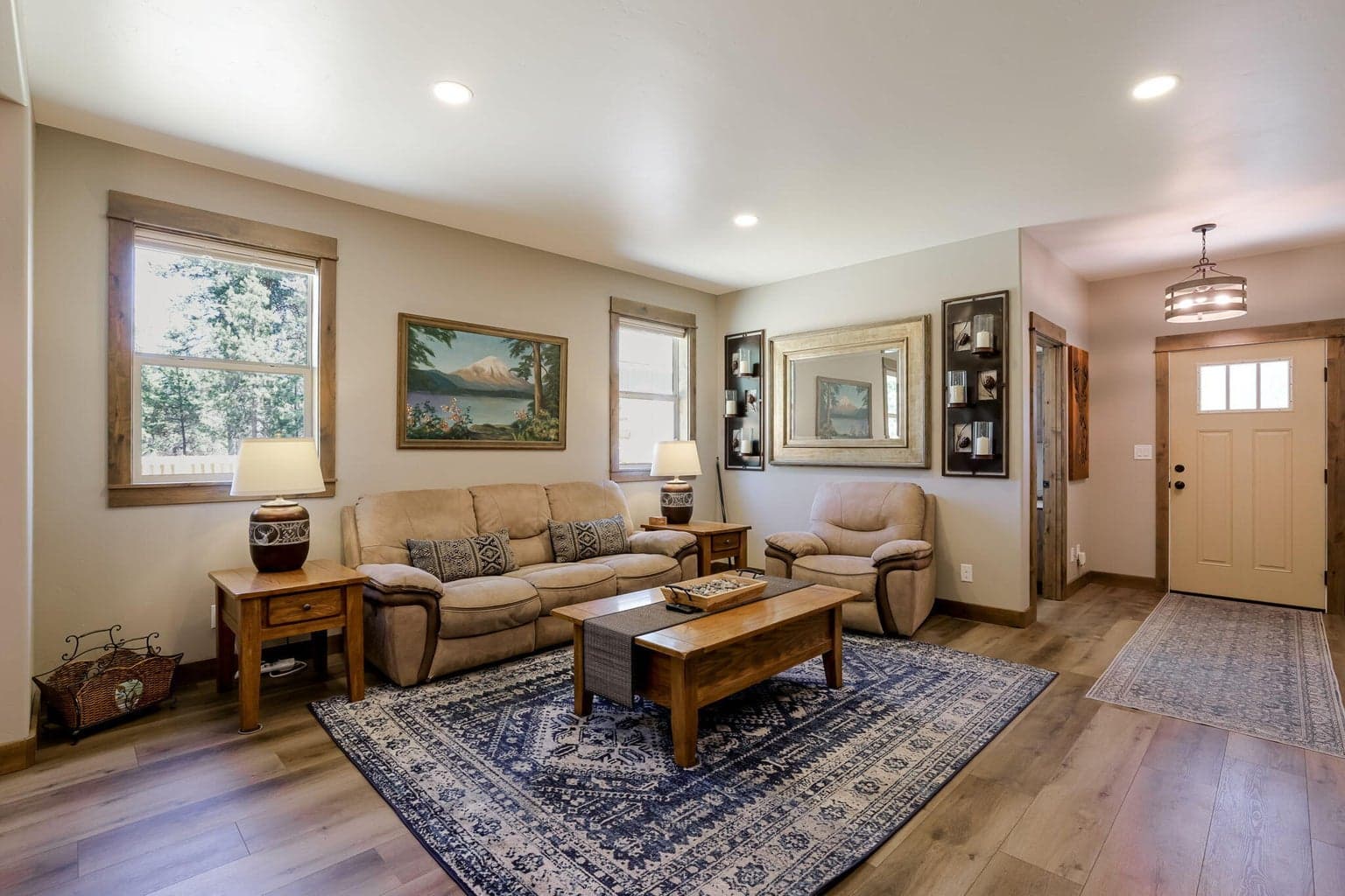 Photo of 16180 Sparks Drive 4 of 34