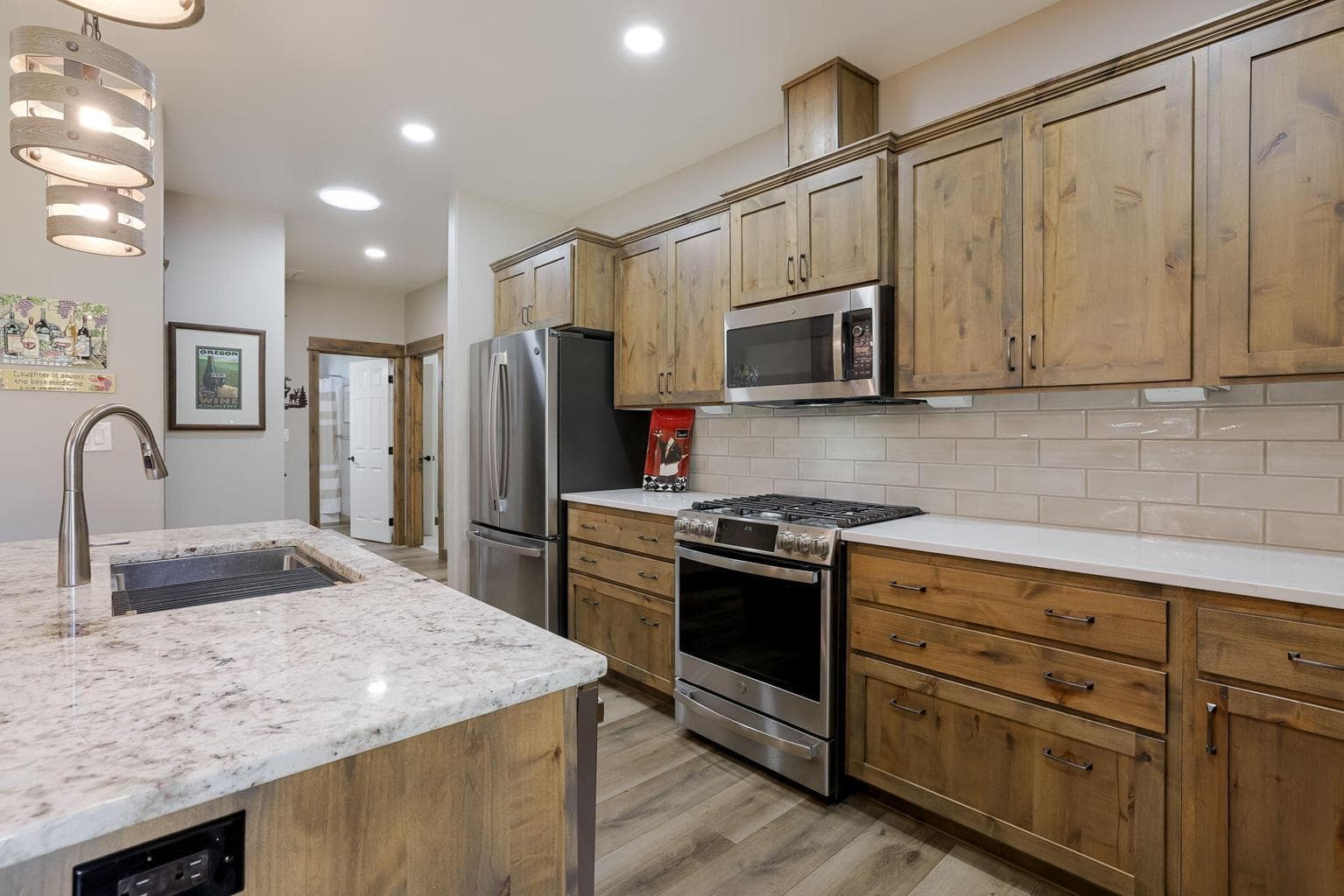 Photo of 16180 Sparks Drive 12 of 34