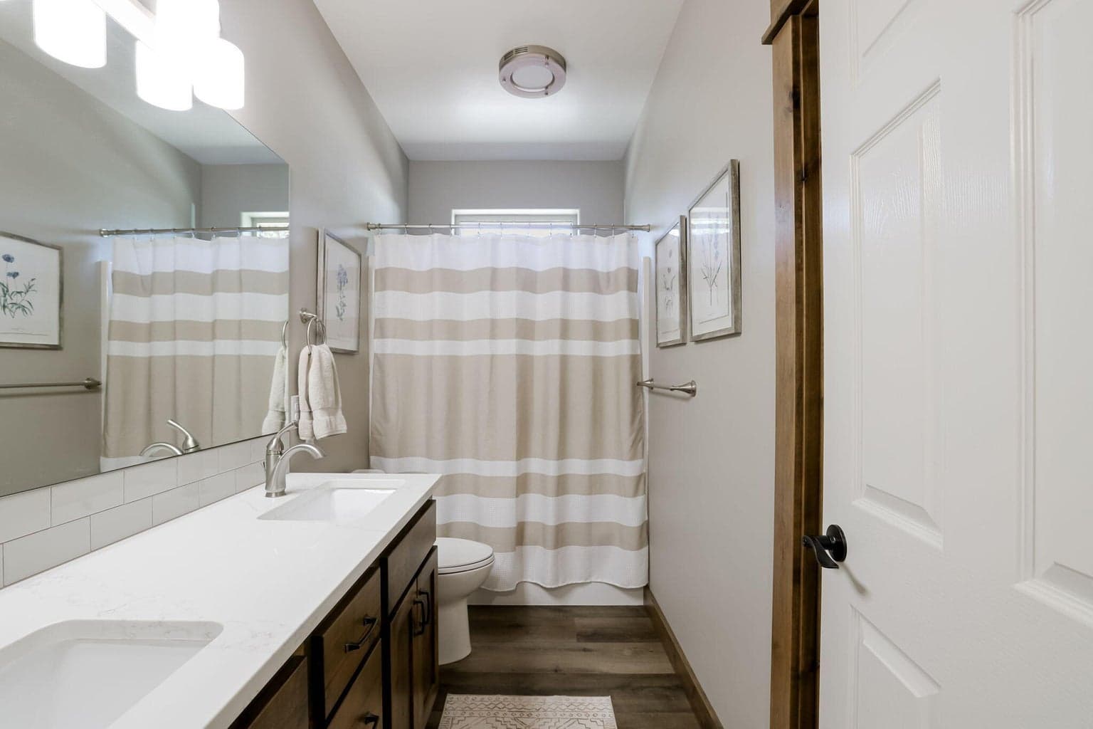 Photo of 16180 Sparks Drive 17 of 34