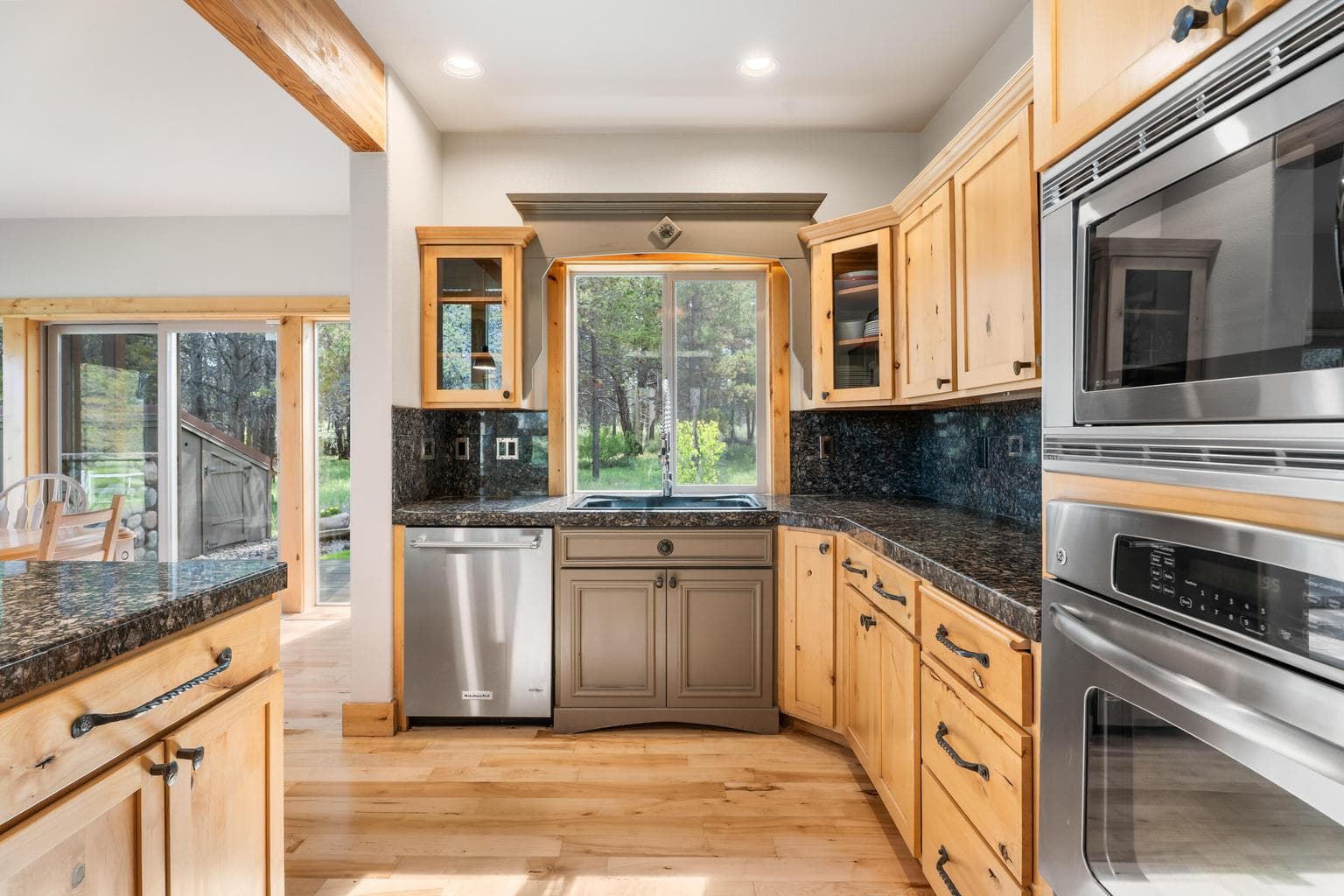 Ample space to whip up delicious meals—whether you're cooking for yourself or hosting loved ones, this kitchen is ready to inspire.