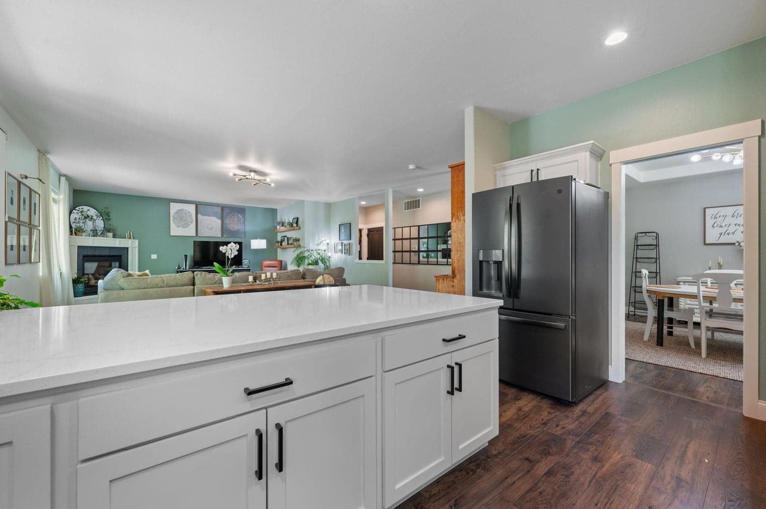 Photo of 2254 NE Arapahoe Court 6 of 42