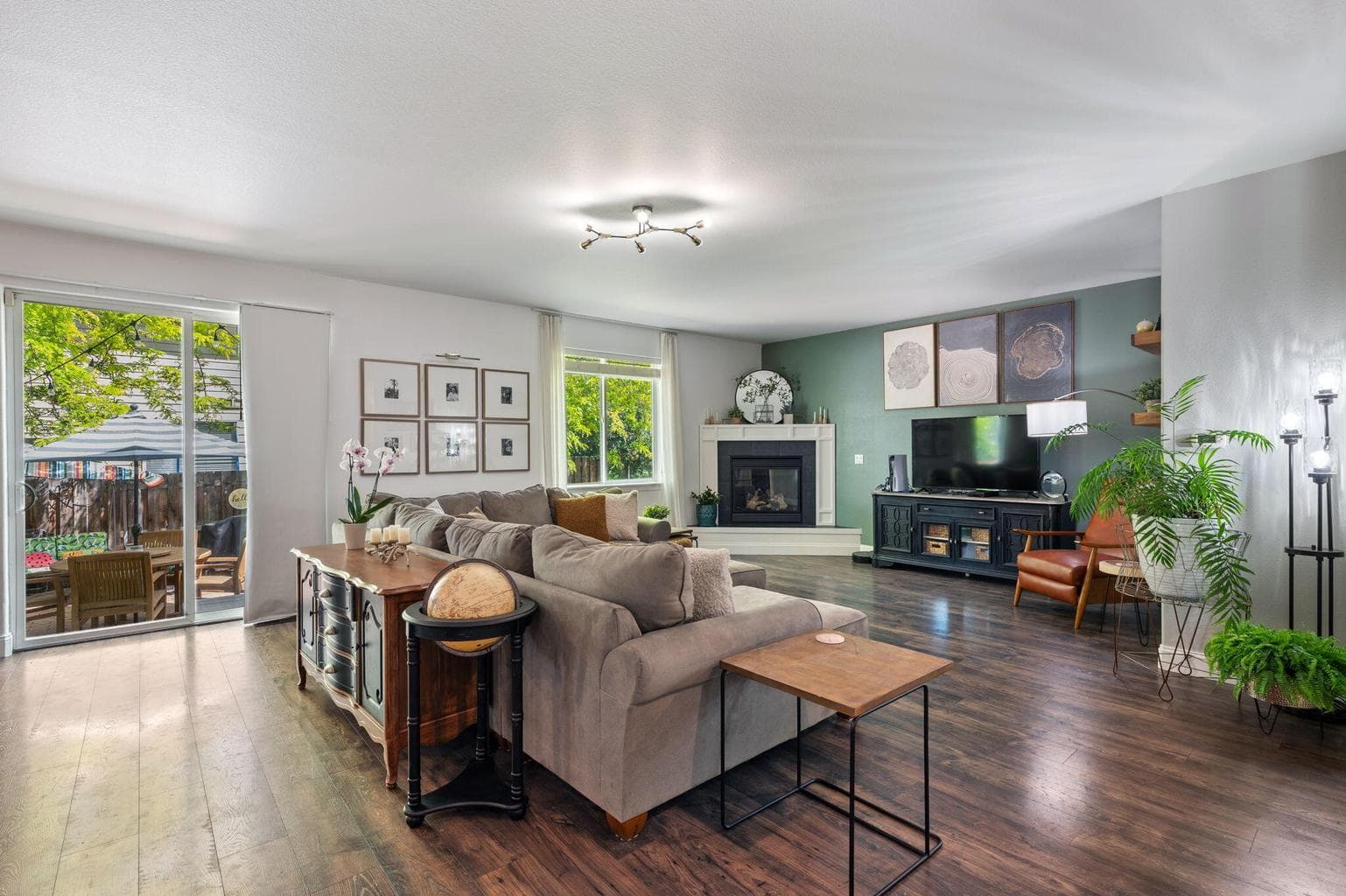 Photo of 2254 NE Arapahoe Court 11 of 42