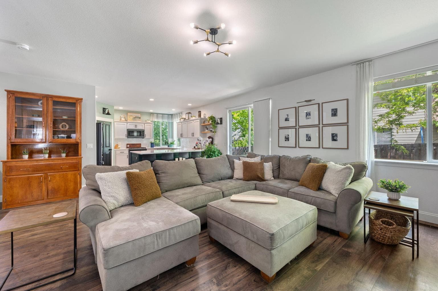 Photo of 2254 NE Arapahoe Court 9 of 42