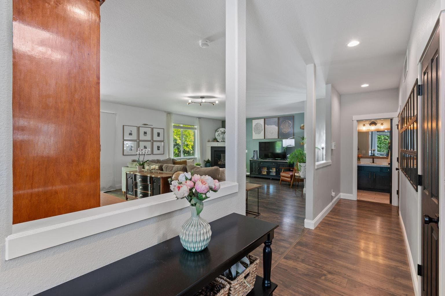 Photo of 2254 NE Arapahoe Court 15 of 42