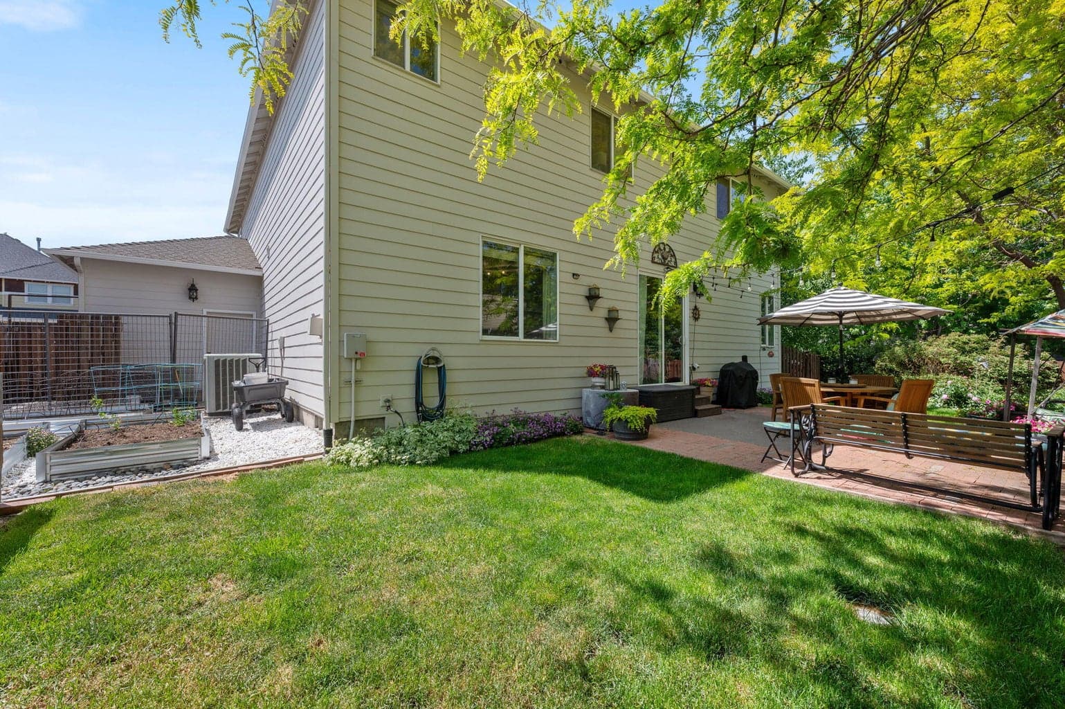 Photo of 2254 NE Arapahoe Court 41 of 42
