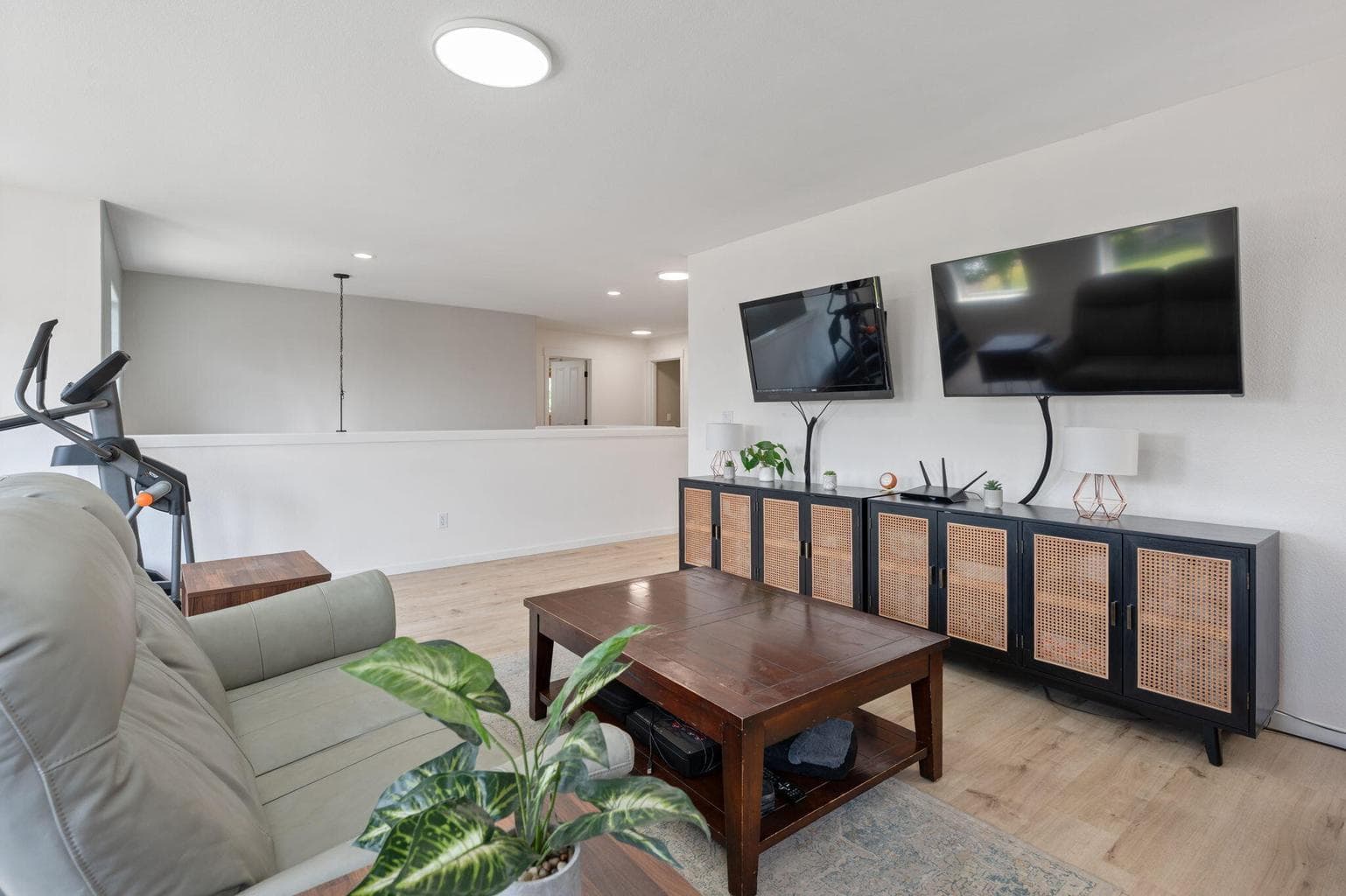 Photo of 2254 NE Arapahoe Court 28 of 42