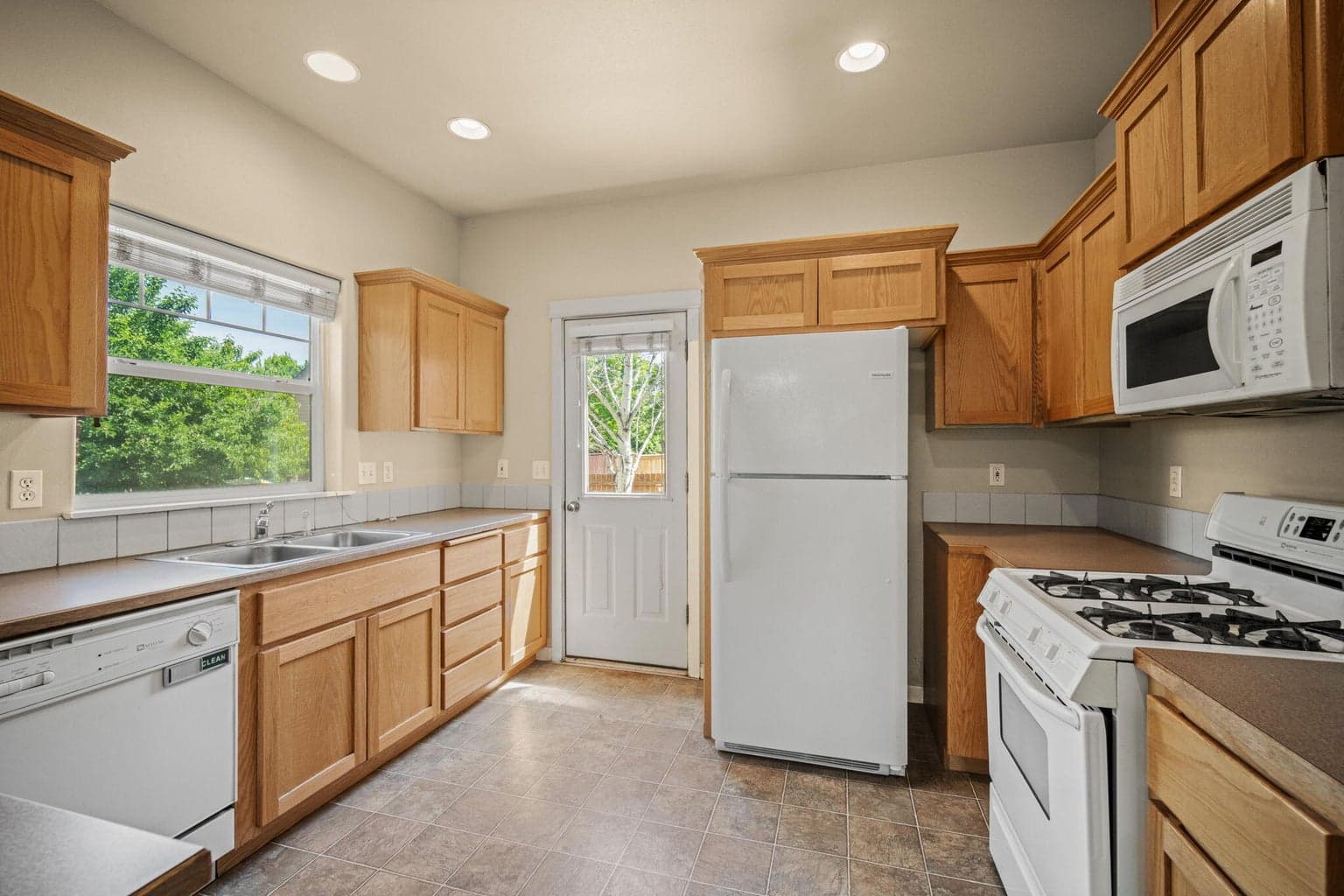 Kitchen 2