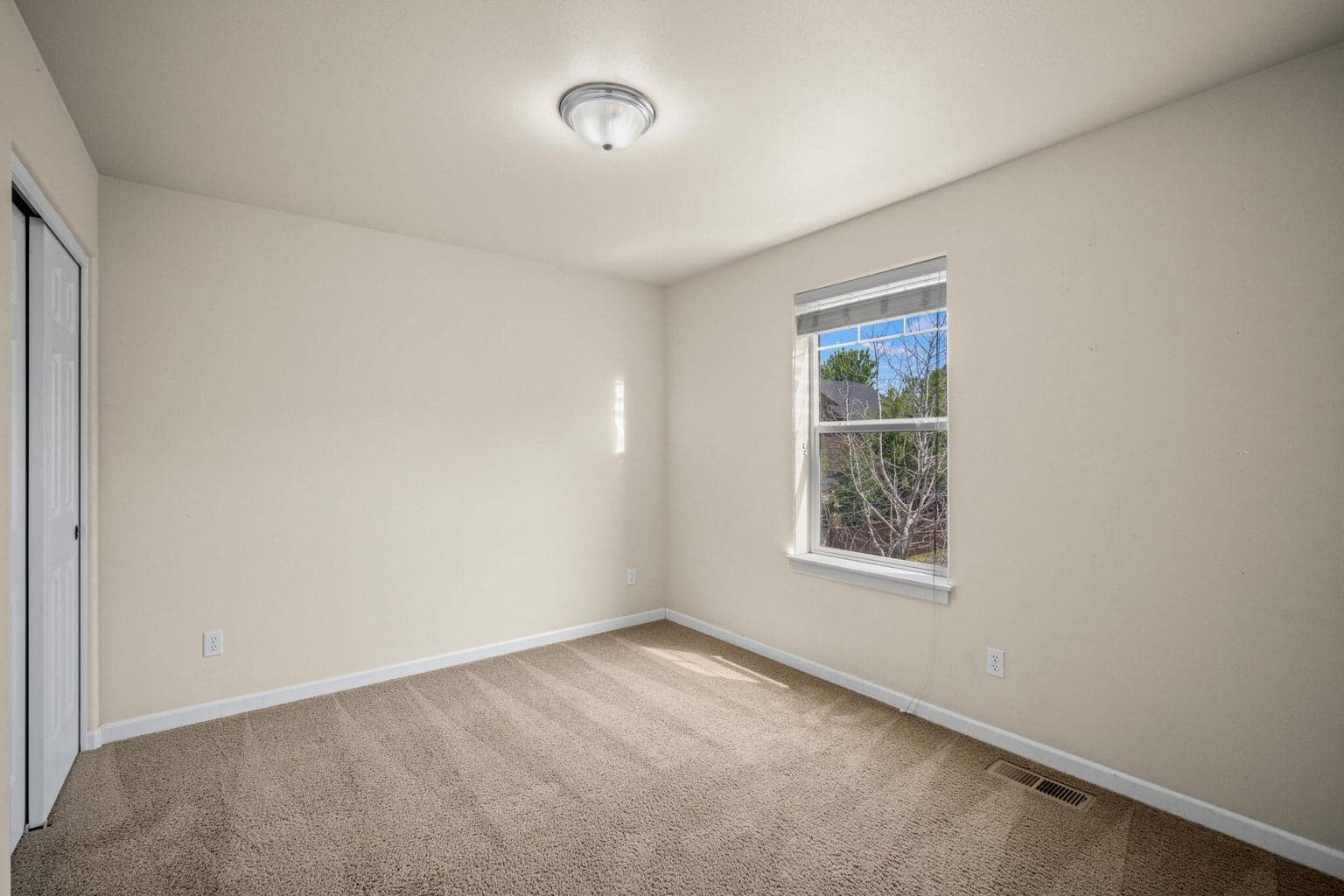 Bedroom 1-1