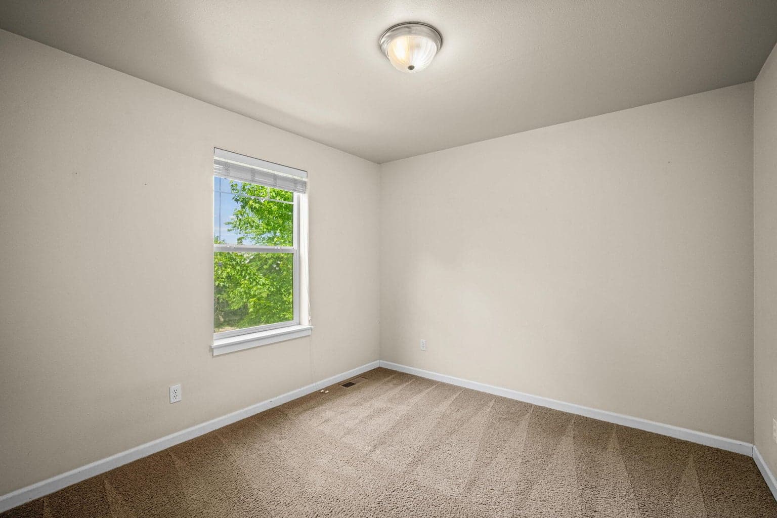 Bedroom 2-1
