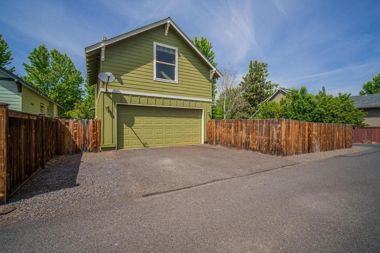 Garage/Parking