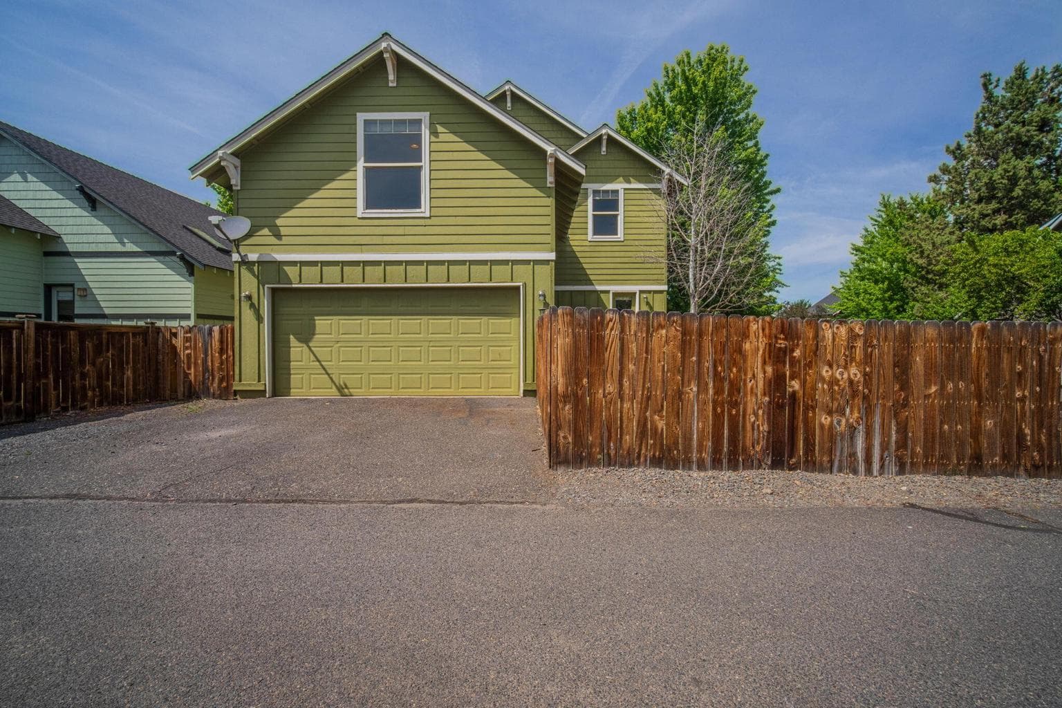 Garage/Parking