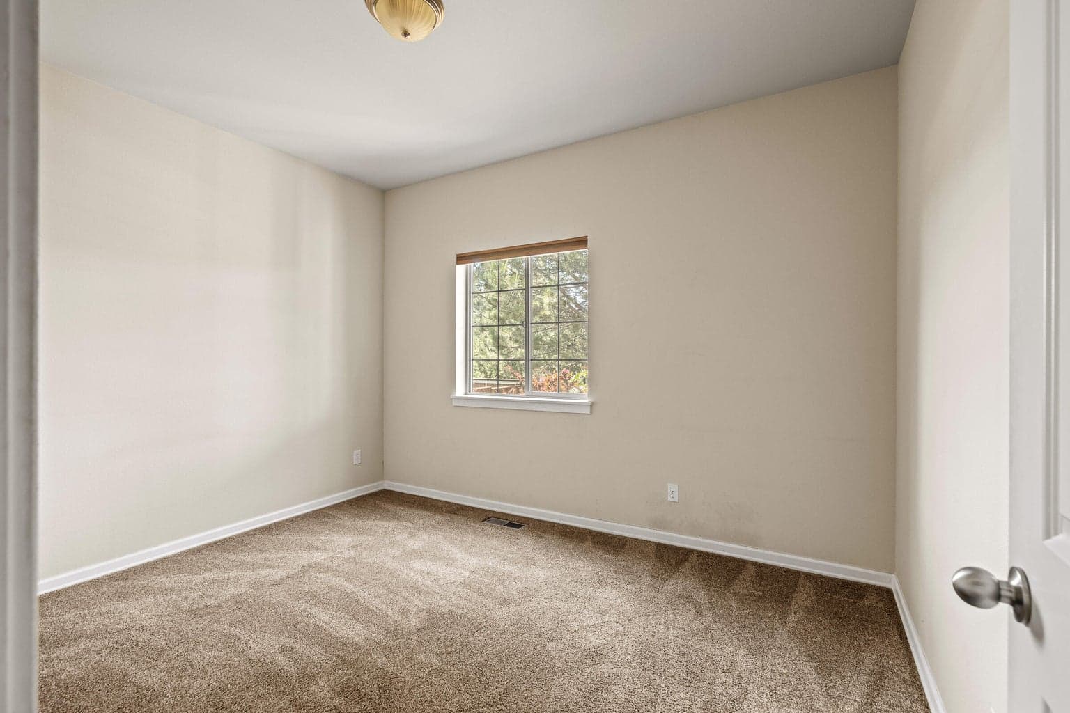 Photo of 1340 NW 19th Street 25 of 40