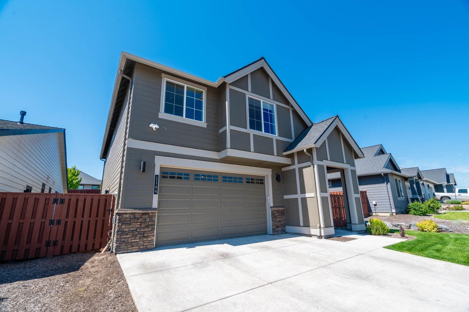 Photo of 1144 NE Henry Drive 37 of 40