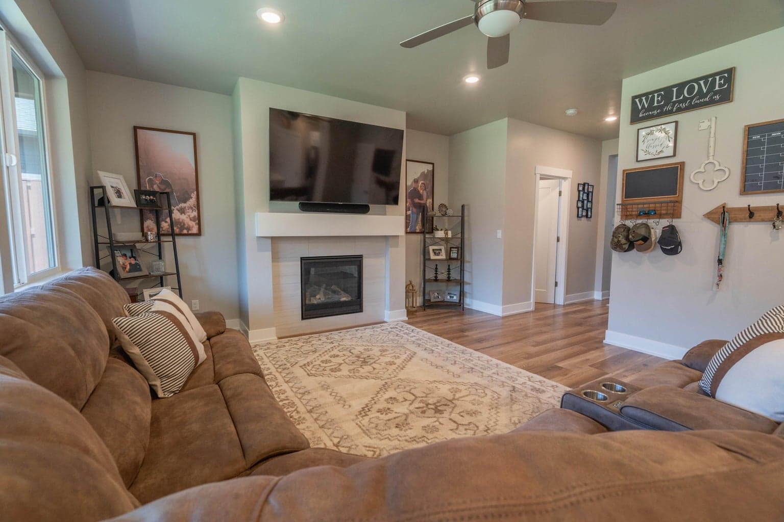 Photo of 1144 NE Henry Drive 8 of 40