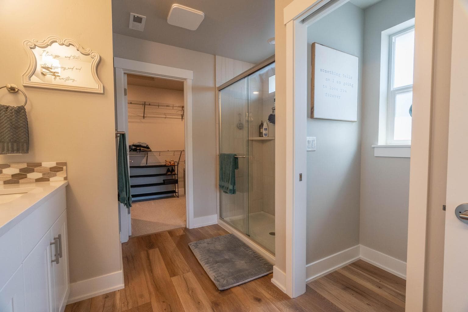 Photo of 1144 NE Henry Drive 18 of 40