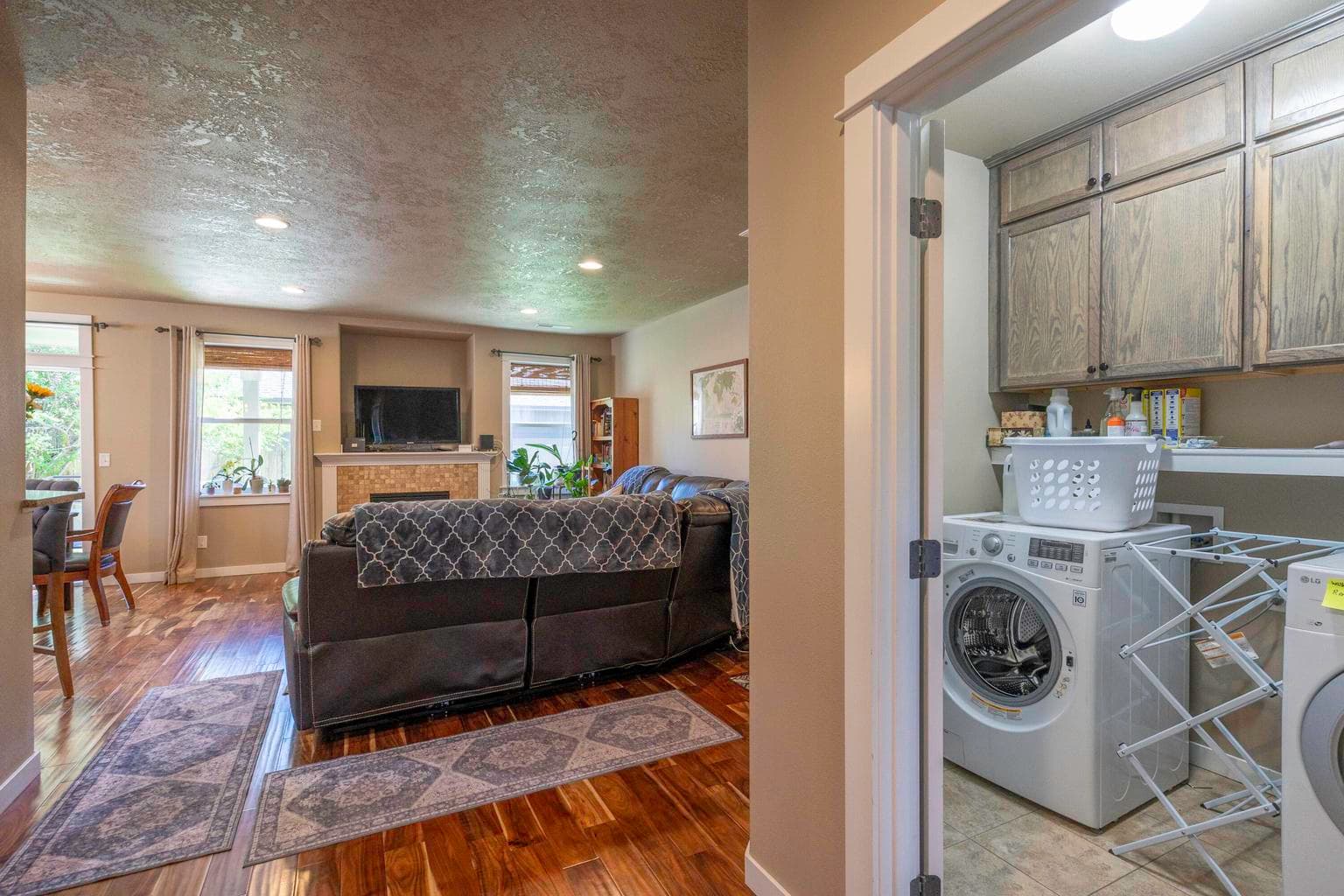 Photo of 460 N Trinity Way 15 of 32