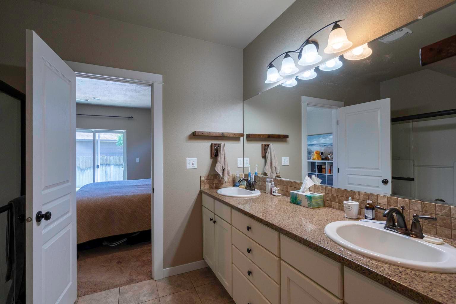 Photo of 460 N Trinity Way 22 of 32
