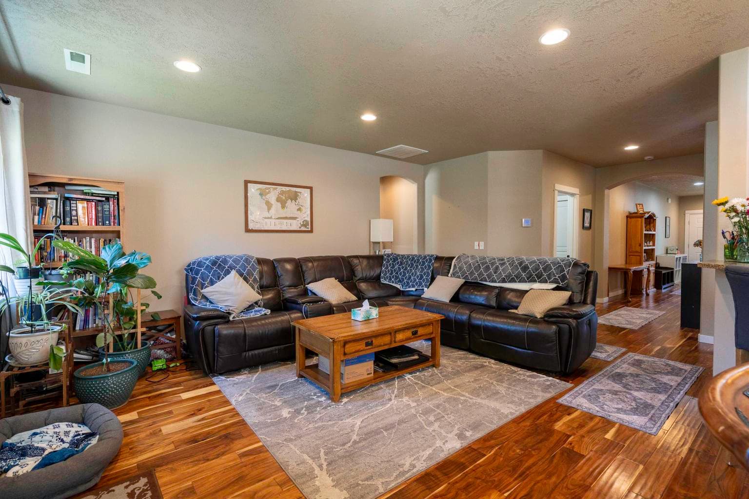 Photo of 460 Trinity 3 of 32